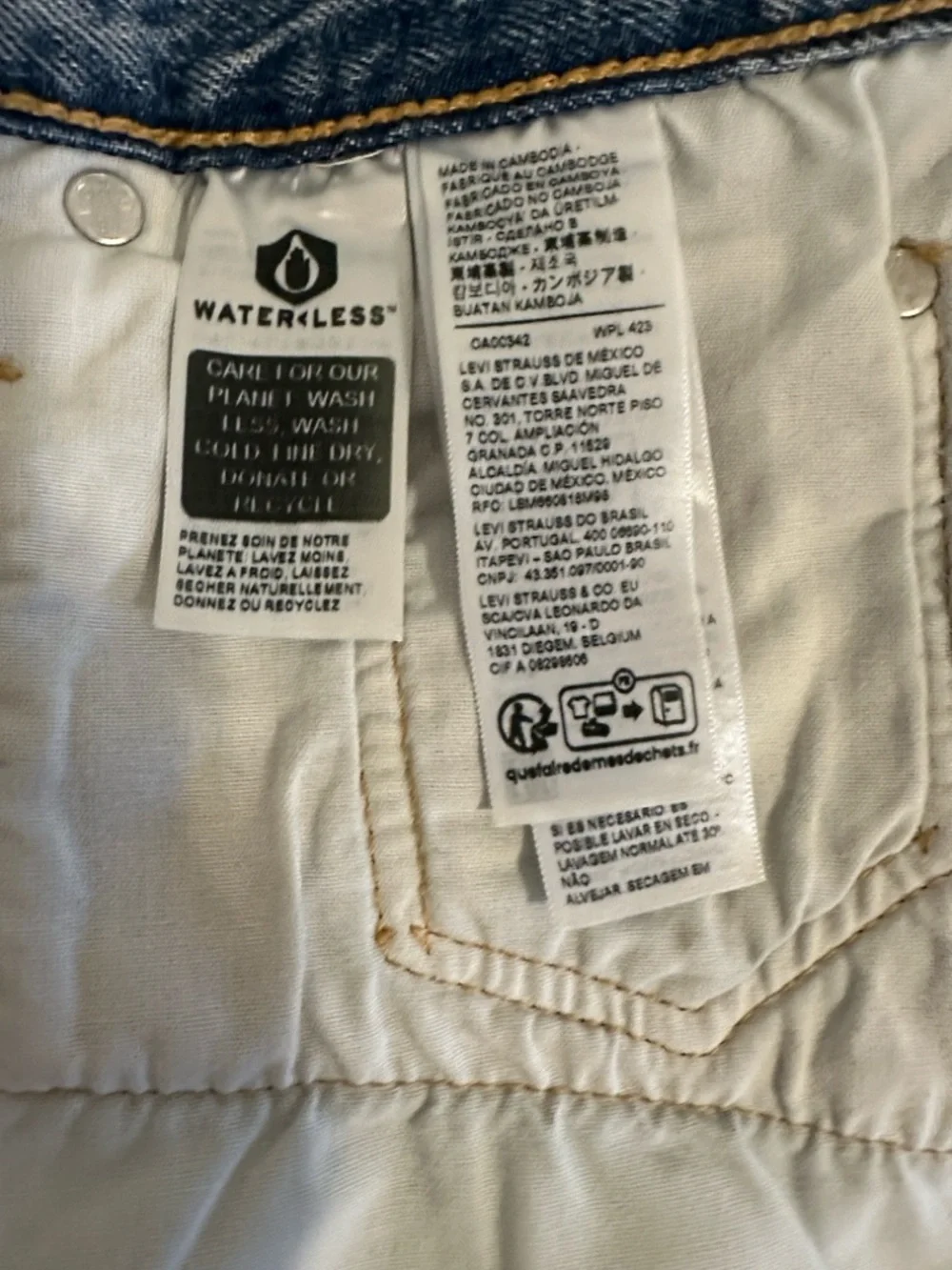 Levi's 501 Original High Rise - Medium Wash - Cutoff Denim Shorts - Size 30 NWOT